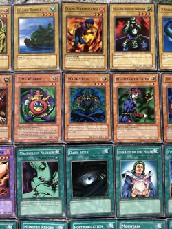 YuGiOh Starter Deck Joey 50 Card Set SDJ-E001 -SDJ-E050 2003 Print - Image 4