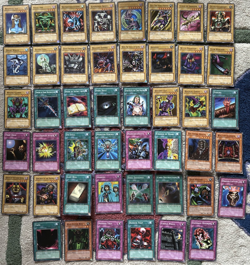 YuGiOh Starter Deck Yugi EUROPEAN 46 Card Set SDY-E001 -SDY-E046 2002 Print - Image 2