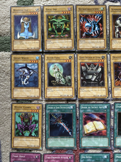 YuGiOh Starter Deck Yugi EUROPEAN 46 Card Set SDY-E001 -SDY-E046 2002 Print - Image 3