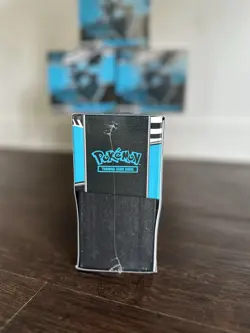 Pokemon TCG Black Bolt Elite Trainer Box ETB - SEALED - IN HAND - SHIPS FAST - Image 2