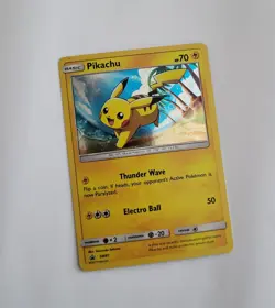 Pokemon Pikachu SM81 Holo Black Star Promo TCG 2017 ENG Card Sun Moon Foil - Image 1