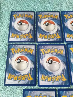 BASCULIN & BASCULEGION BUNDLE OF POKEMON CARDS - Image 5