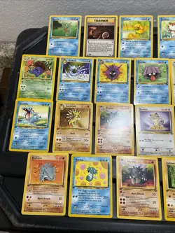 (30) Pokemon Non Holo Card VTG 1ST EDITION 1999 Lot Seadra NEO Golduck Gloom - Image 2