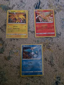 Pokemon - 3 Card Set - Legendary Birds HOLOFOIL Zapdos, Moltres, Articuno - Image 1