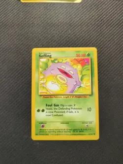 Koffing 51/102 Base Set Pokemon NM - Image 1