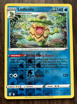 REVERSE HOLO Ludicolo 034/203 - 2021 Pokemon Evolving Skies Rare Card CLEAN NM - Image 1