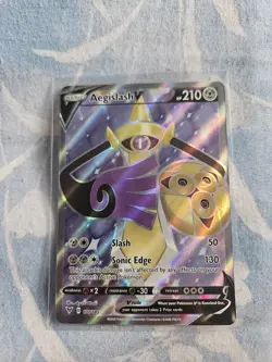 Pokemon Card Aegislash V 177/185 Full Art Vivid Voltage Near Mint - Image 1