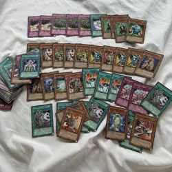 Yugioh 100 Card Lot NM Near Mint Yugioh! 1996 Kazuki Takahashi - Image 1