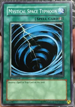 YuGiOh Mystical Space Typhoon SD7-EN017 Common 1st Edition Spell Card 1996 - Image 1