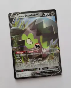 Pokemon Galarian Stunfisk V 128/189 Darkness Ablaze Holo Full Art TCG 2020 ENG - Image 1