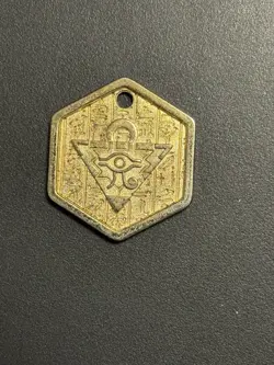 Yugioh Takahashi Magician Of Black Chaos HOLO Metal Medallion Hexor #057 - Image 3