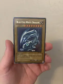 Yugioh Blue-Eyes White Dragon SDK-001 Ultra Rare Faded - Image 1