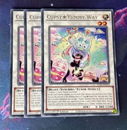 Yugioh Playset - 3x Cupsy Yummy Way (NM) - Rare - JUSH-EN019 - New Set - Meta - Image 1