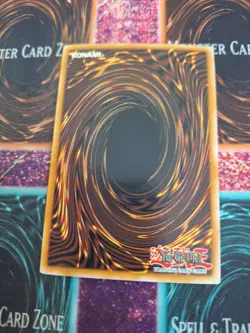 Yugioh Lady Debug SDPL-EN005 Super Rare 1st Edition Near Mint - Image 3