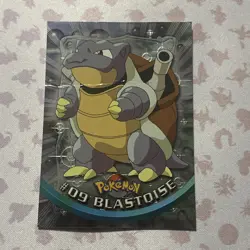 Holofoil Blastoise #09 Series 1 Black Label - TOPPS Pokemon Card - Image 1