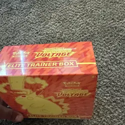 Pokemon Sword And Shield Vivid Voltage Elite Trainer Box - Image 4