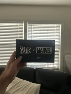 MTG Secret Lair x Marvel - Wolverine Rainbow Foil Edition - Sealed - Image 1