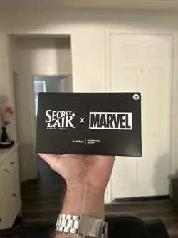 MTG: Secret Lair Drop x Marvel Iron Man Rainbow Foil Edition - Image 1