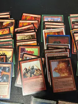 Lot of 100 Magic the Gathering Rare cards. All Red MTG. All older cards w bonus - Image 3