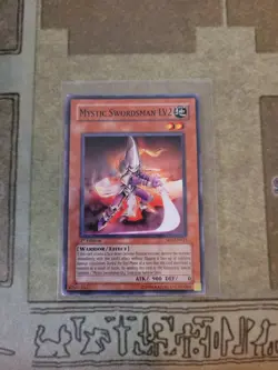 YUGIOH MYSTIC SWORDSMAN LV2 SD5-EN013 COMMON 1ST ED VLP - Image 1