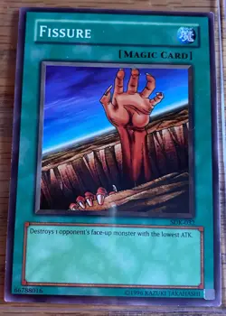 Fissure - SDK-032 - Common Unlimited Yugioh LP - Image 1