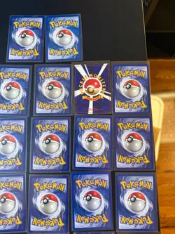 Pokemon TCG 32-Card Vintage base set lot, pikachu, squirtle - Image 3