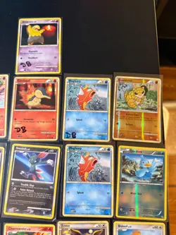 Pokemon TCG 26-Card Vintage Mid-Era Lot, black&white, platinum, eevee - Image 3