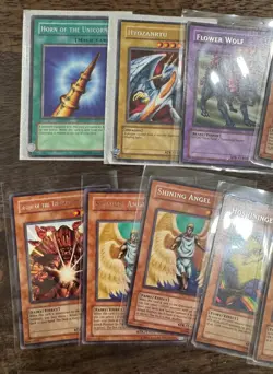 Vintage Yu-Gi-Oh! Bulk Lot ~1300 Cards + 27 Rares w/ Holofoil Names - mostly LP - Image 5
