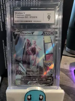 Pokemon Go Mewtwo v Alternate Full Art Holo Card 072/078 CGC 9 - Image 1
