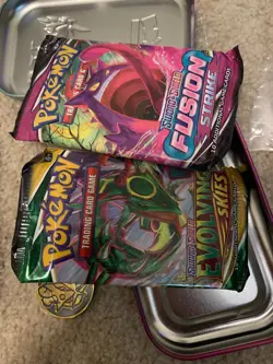 TWO PACKS POKEMON CARDS UNOPENED EVOLVING SKIES & FUSION STRIKE SEALED WITH TIN - Image 3