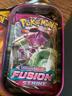 TWO PACKS POKEMON CARDS UNOPENED EVOLVING SKIES & FUSION STRIKE SEALED WITH TIN - Image 4