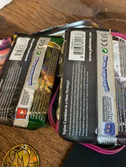 TWO PACKS POKEMON CARDS UNOPENED EVOLVING SKIES & FUSION STRIKE SEALED WITH TIN - Image 5