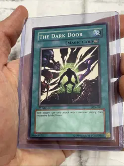 Yugioh The Dark Door LON-093 Labyrinth of Nightmare 1st Edition LP Vintage Card - Image 1