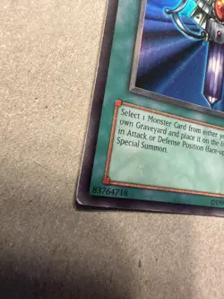 Yugioh Monster Reborn LOB-118 1996-Damaged (Details in Listing) - Image 5