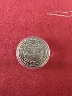 YuGiOh - Blue-Eyes Ultimate Dragon YCS Pre-Reg Coin Official Silver - Image 2