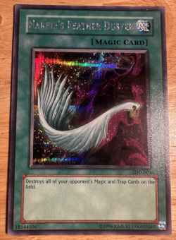 2002 YUGIOH Harpie's Feather Duster SDD-003 Secret Rare Wavy Konami Mint - Image 1