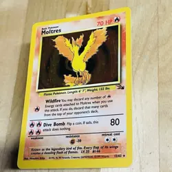 Vintage 1999 Moltres 12/62 Fossil Holo Rare LP English Pokemon TCG WOTC Card - Image 3