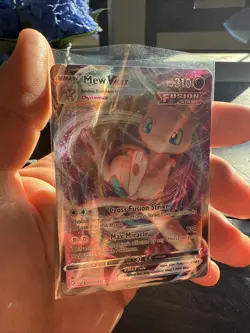 Pokemon TCG Mew VMAX 114/264 Swsh08: Fusion Strike Holo Card NM/Mint Condition - Image 3