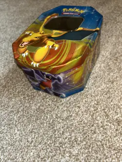 Pokemon Card 2009 Tin With Charizard Garchomp And Rayquaza - Image 3