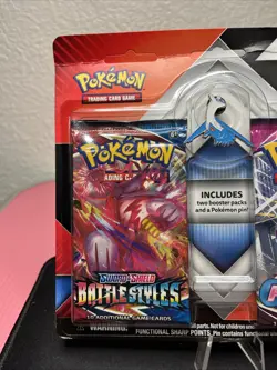 Pokemon TCG Sword & Shield Blister - Fusion Strike & Battle Styles - Latios Pin - Image 3