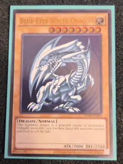 Blue-Eyes White Dragon Ultimate Rare OP28-EN001 NM Yugioh - Image 1