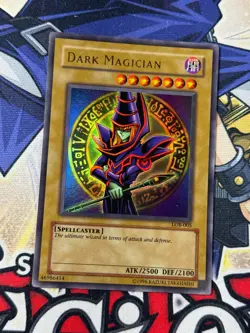 Yugioh Dark Magician LOB-005 VLP Original 2002 Ultra Rare - Image 2
