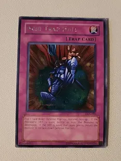 Yugioh Acid Trap Hole DDS-005 Secret Rare - Image 1
