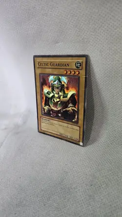 Yugioh Celtic Guardian LOB-007 Super Rare Unlimited VG/EX Baby Foil Shift - Image 5