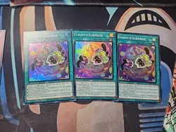 3x Yummy Surprise 1st Edition Super Rare JUSH-EN025 Playset X3 NM Yugioh - Image 1