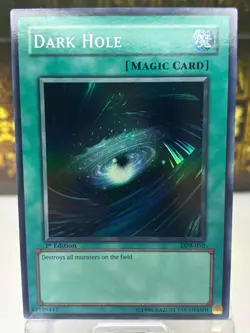 Yugioh Dark Hole LOB-052 The Legend of Blue Eyes White Dragon 1st Edition -NM - Image 1