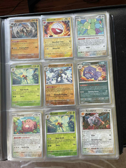 Stellar form Terapagos & Lapras Binder with 135 Pokemon Reverse Holo Rares - Image 5