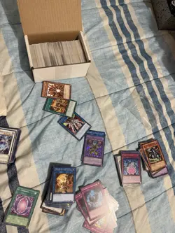 Yugioh 1000+ Bulk Lot Common And Holo collection and korea/japenese bulk - Image 1