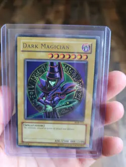 Yu-Gi-Oh! Dark Magician LOB-005 The Legend of Blue Eyes White Dragon - Image 1