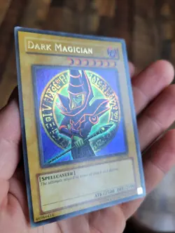 Yu-Gi-Oh! Dark Magician LOB-005 The Legend of Blue Eyes White Dragon - Image 2